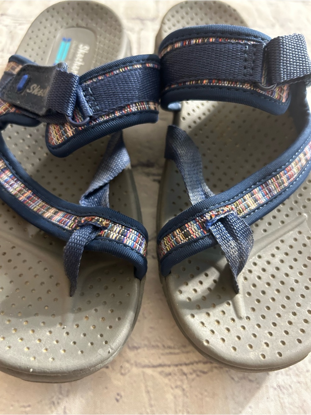 SKETCHERS REGGAE SANDALS BLUE WOVEN STRAPS MULTI COLORED VELCRO CLOSURE SIZE 6 - Picture 4 of 8